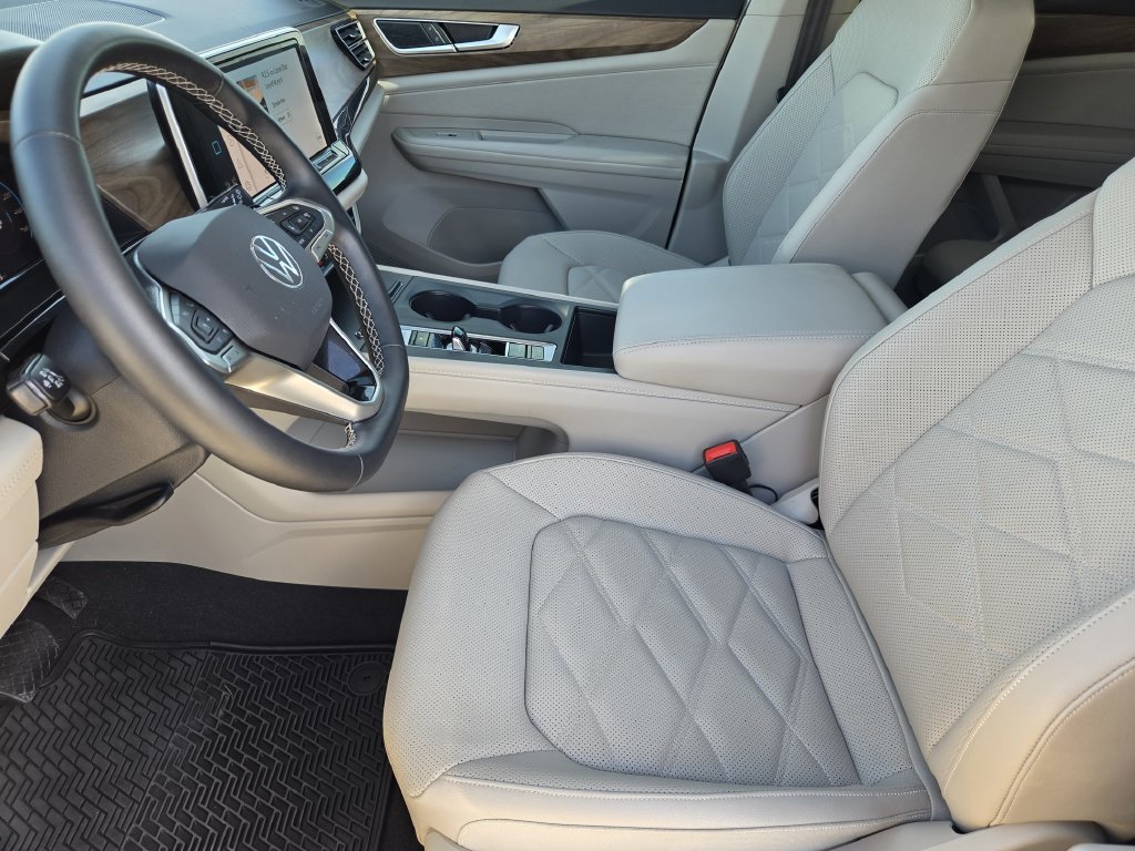 Used 2026 Volkswagen Atlas SE FWD image 11