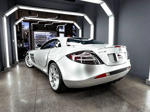 Used 2006 Mercedes-Benz SLR image 7