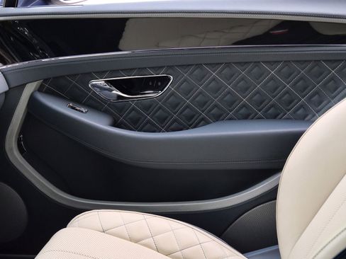 Used 2023 Bentley Continental GT Mulliner image 18