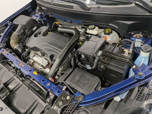 Used 2023 GMC Terrain SLE w/ Driver Convenience Package image 30