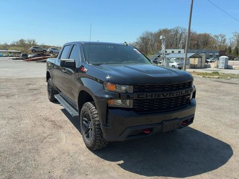 Used 2021 Chevrolet Silverado 1500 Custom Trail Boss AWD/4WD image 3