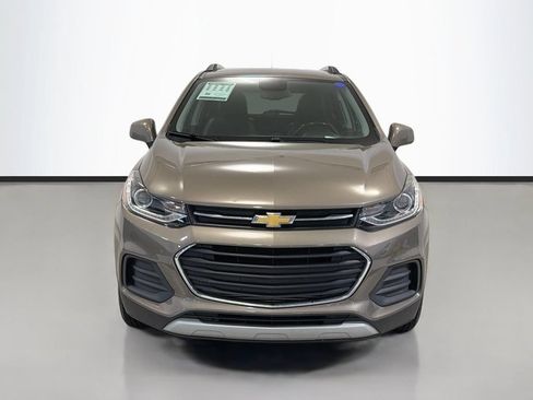 Used 2022 Chevrolet Trax LT w/ Driver Confidence Package AWD/4WD image 2
