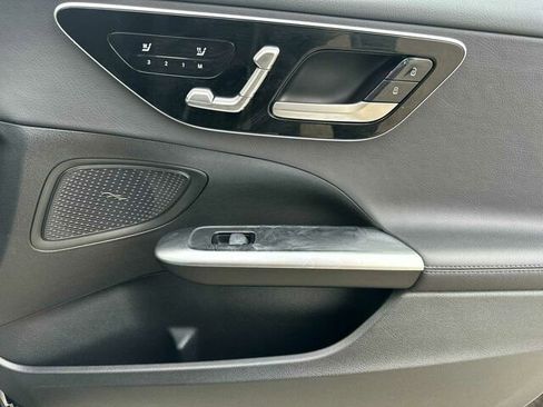 Used 2025 Mercedes-Benz C 300 Sedan image 21