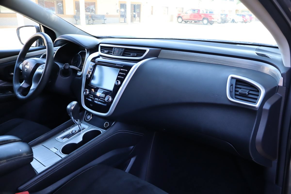 Used 2016 Nissan Murano SV AWD/4WD image 17