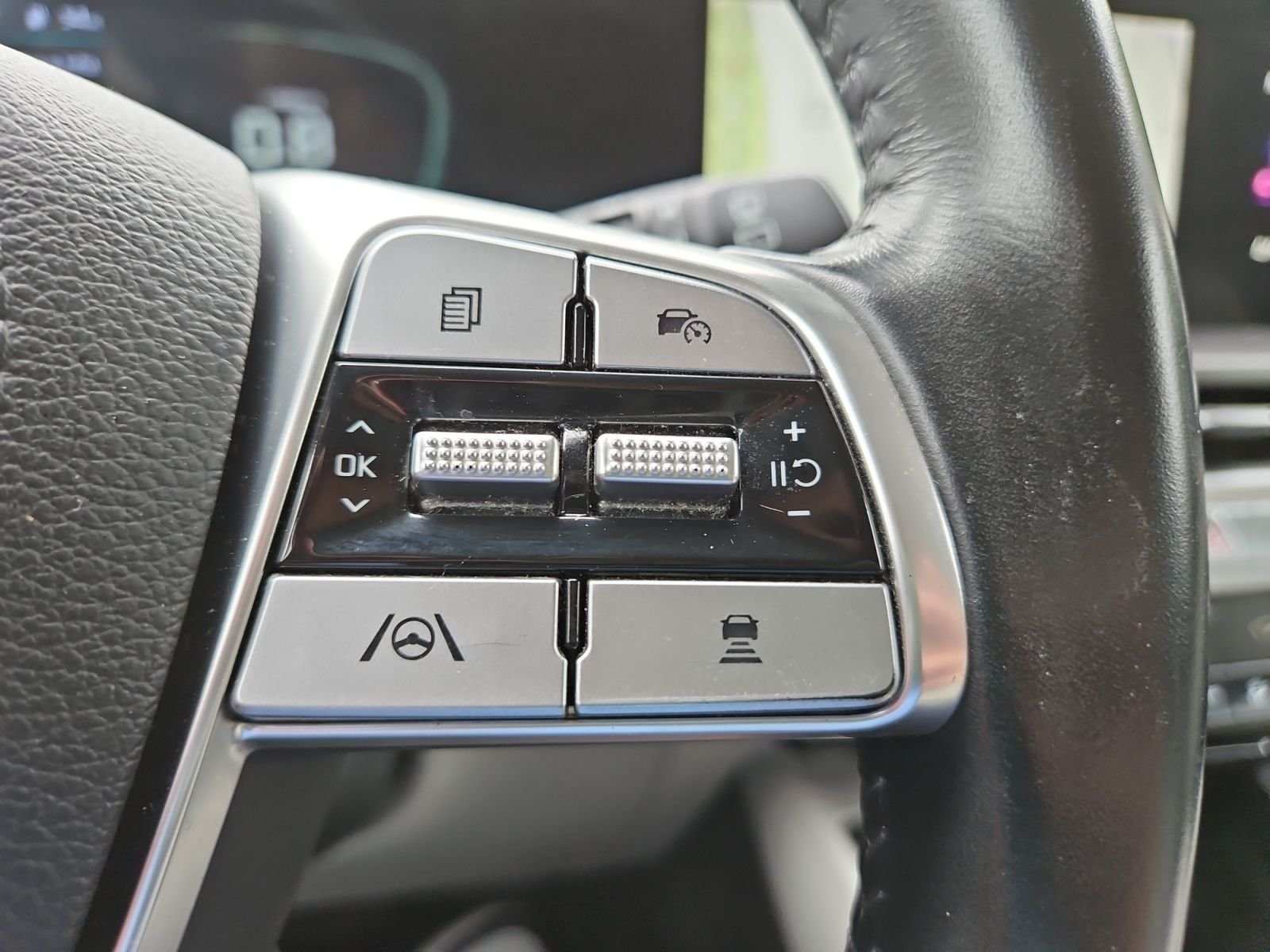 Used 2023 Kia Telluride S FWD image 26