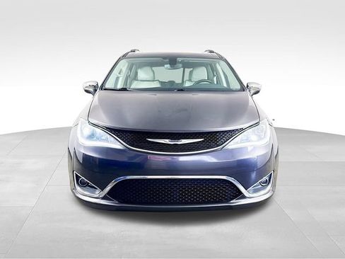 Used 2020 Chrysler Pacifica Limited FWD image 6