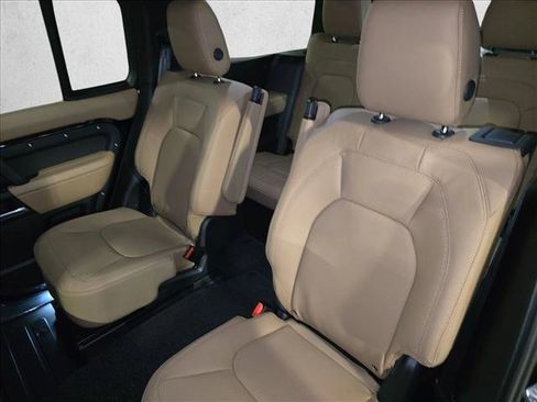 New 2026 Land Rover Defender 130 X-Dynamic SE image 14