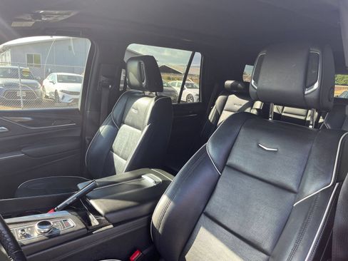 Used 2023 Cadillac Escalade Sport AWD/4WD image 31