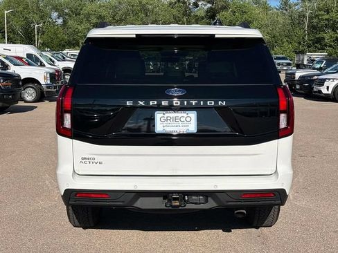 Used 2025 Ford Expedition Active AWD/4WD image 4