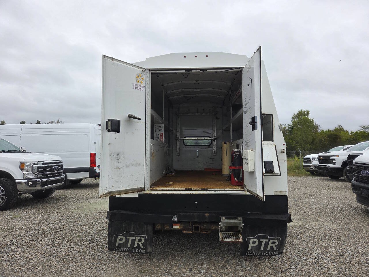 Used 2022 Ford F550 4x4 Crew Cab Super Duty w/ Power Equipment Group image 8