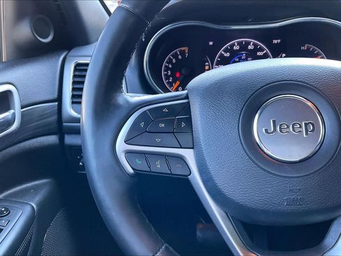 Used 2021 Jeep Grand Cherokee Laredo X AWD/4WD image 22