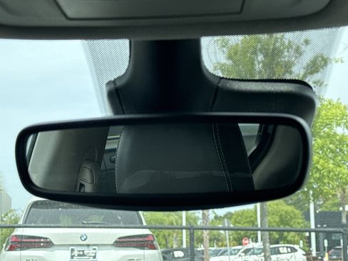 Used 2024 Chrysler Pacifica Touring-L FWD image 23