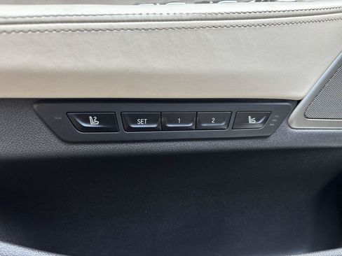 Used 2022 BMW 750i xDrive w/ Executive Package AWD/4WD image 12