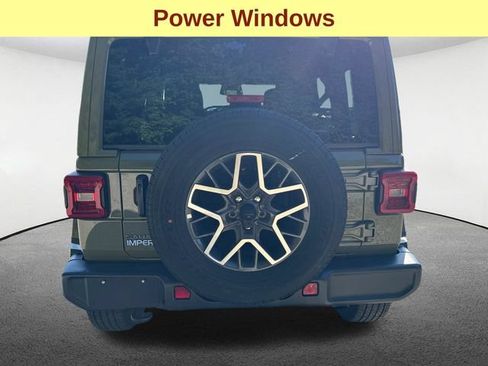 Used 2026 Jeep Wrangler Unlimited Sahara AWD/4WD image 11
