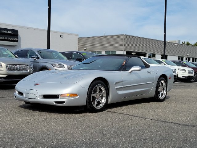Used 2002 Chevrolet Corvette Convertible w/ Preferred Equipment Group2 RWD image 2