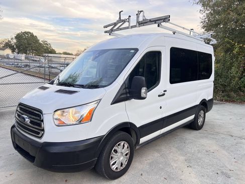 Used 2019 Ford Transit 150 XLT image 6