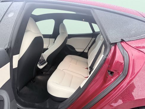 Used 2023 Tesla Model S Plaid image 37