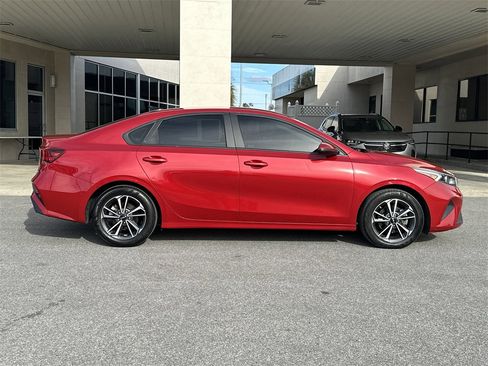 Used 2023 Kia Forte LXS w/ LXS Technology Package image 8