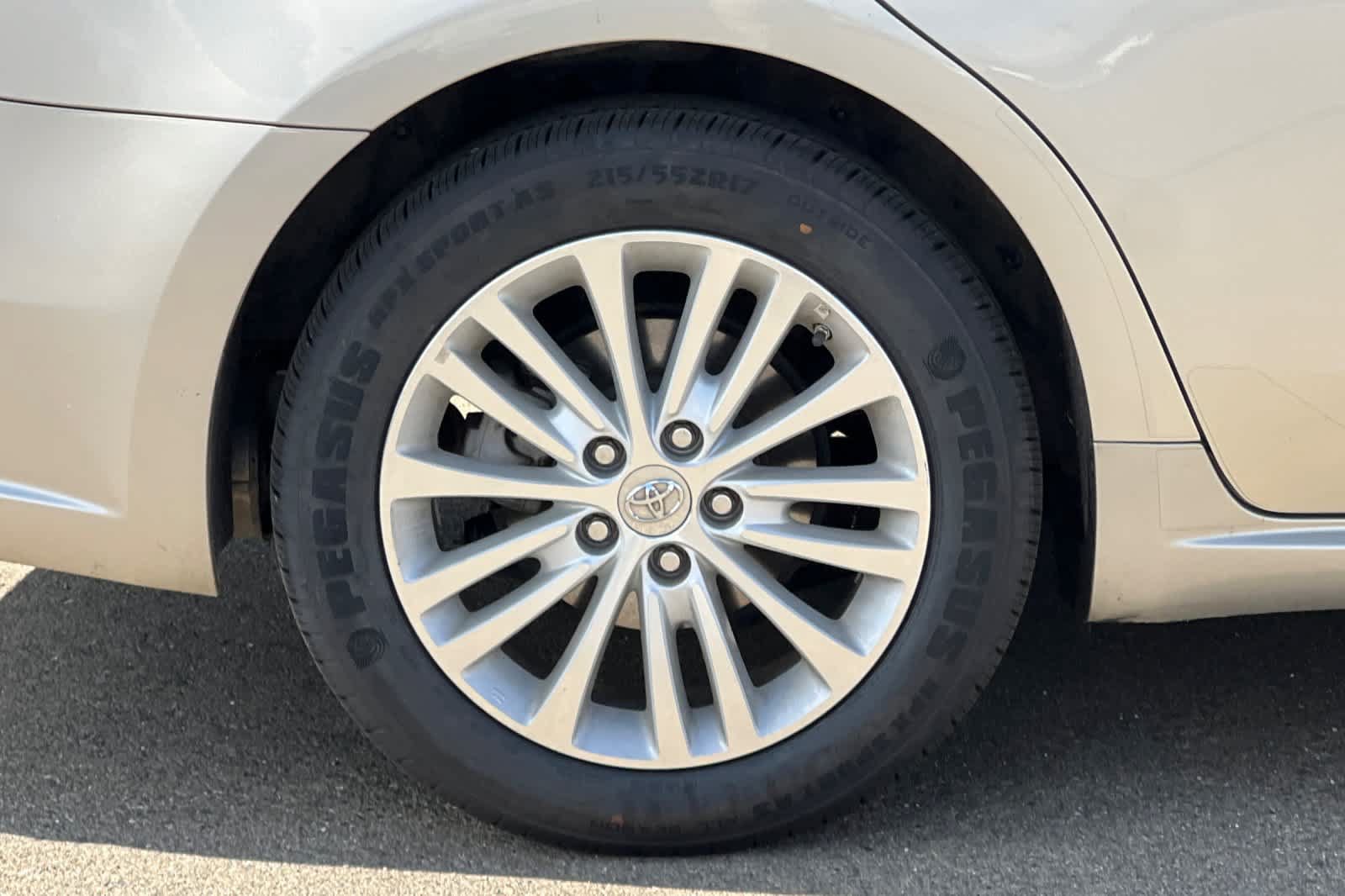 Used 2015 Toyota Avalon XLE Touring FWD image 20