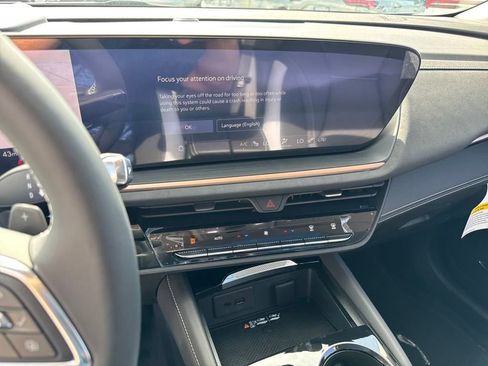 New 2025 Buick Envision Sport Touring image 18