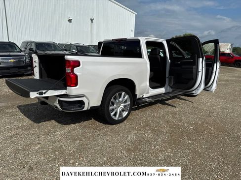 Used 2025 Chevrolet Silverado 1500 High Country w/ High Country Premium Package AWD/4WD image 35