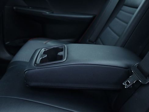 Used 2017 Toyota Camry SE image 13