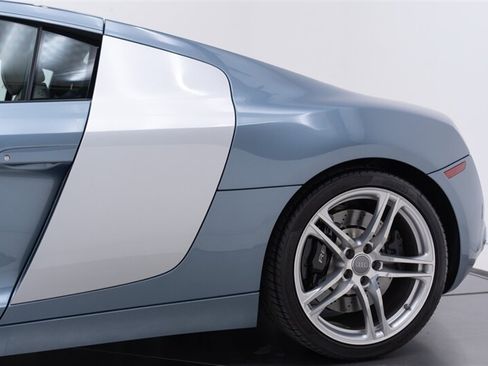 Used 2011 Audi R8 V8 AWD/4WD image 32