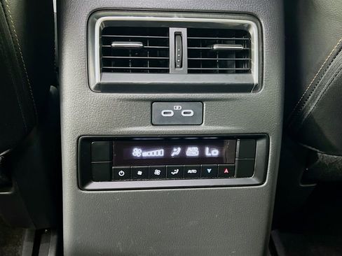 Used 2025 MAZDA CX-70 3.3 Turbo w/ Preferred Package image 26