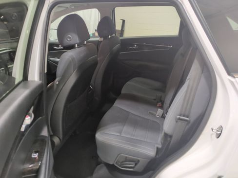 Used 2018 Kia Sorento AWD image 13