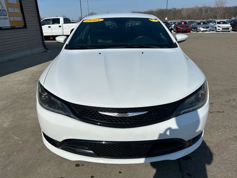 Used 2015 Chrysler 200 S w/ Comfort Group image 2
