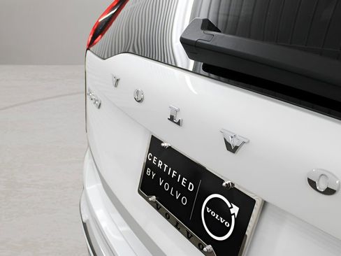 New 2026 Volvo XC90 T8 Plus AWD/4WD image 40