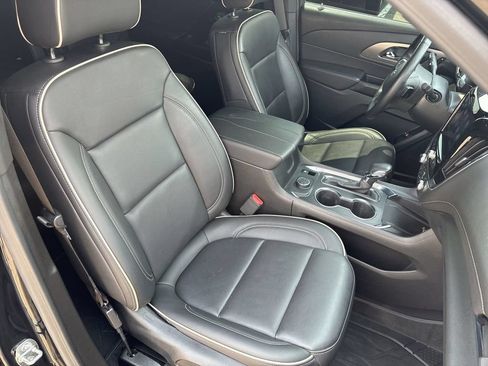 Certified 2023 Chevrolet Traverse Premier w/ Redline Edition AWD/4WD image 33
