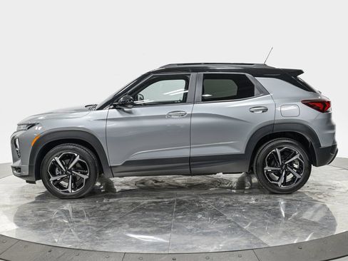 Used 2023 Chevrolet TrailBlazer RS FWD image 2