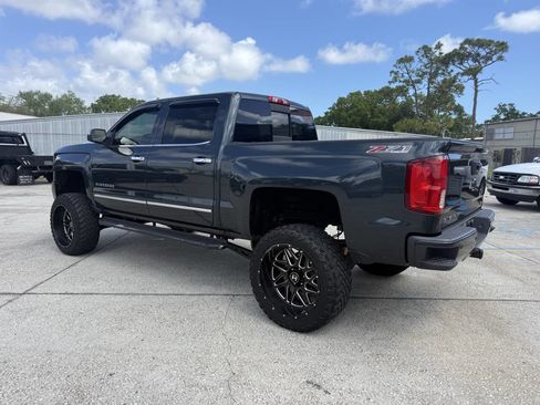 Used 2017 Chevrolet Silverado 1500 LTZ Z71 w/ LTZ Plus Package image 3