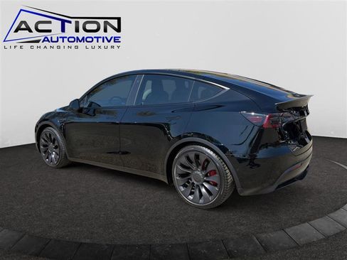 Used 2022 Tesla Model Y Performance image 5