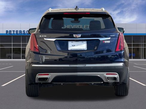 Used 2022 Cadillac XT5 Premium Luxury w/ Technology Package AWD/4WD image 5