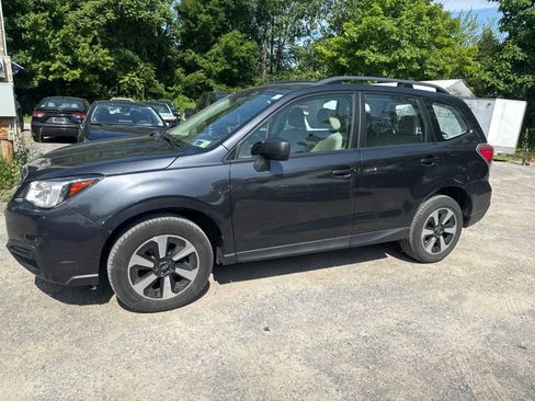 Used 2018 Subaru Forester 2.5i w/ Alloy Wheel Package AWD/4WD image 4