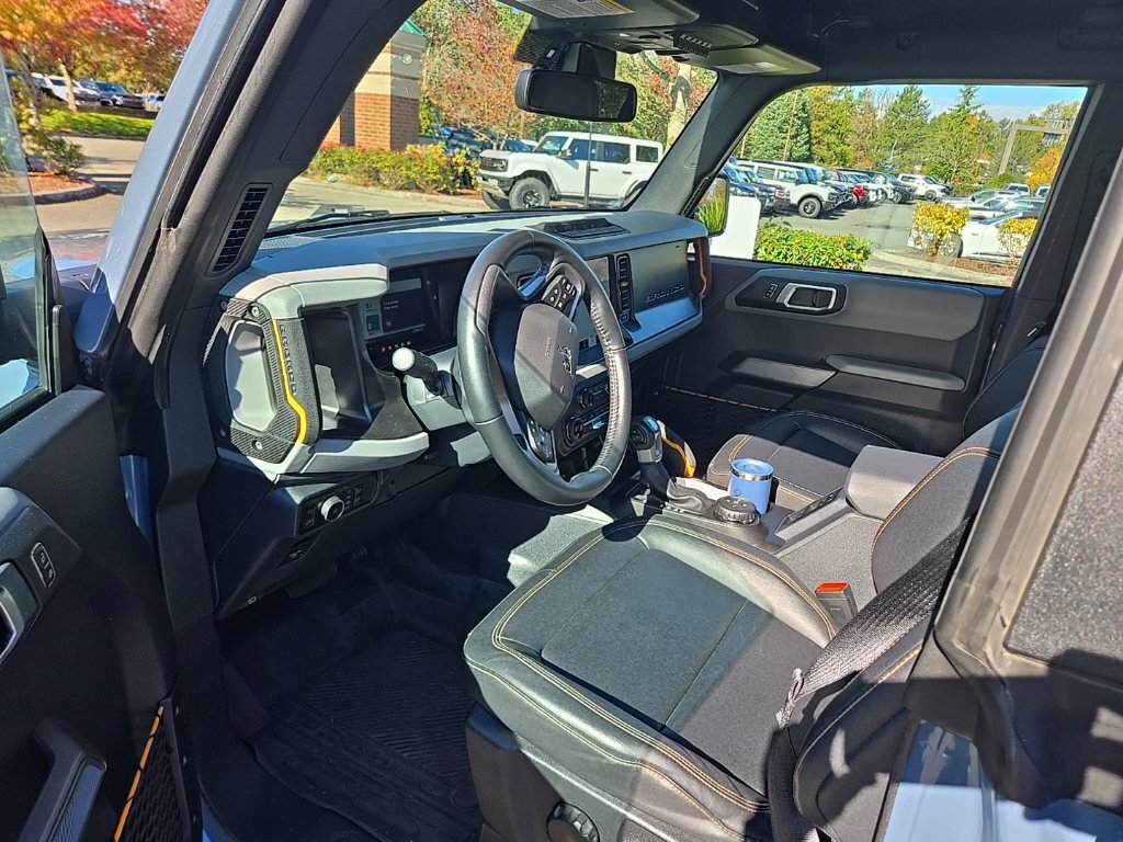 Used 2023 Ford Bronco Badlands w/ Sasquatch Package AWD/4WD image 2