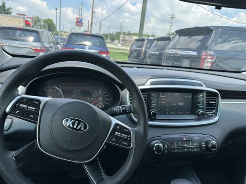 Used 2020 Kia Sorento FWD V6 image 19