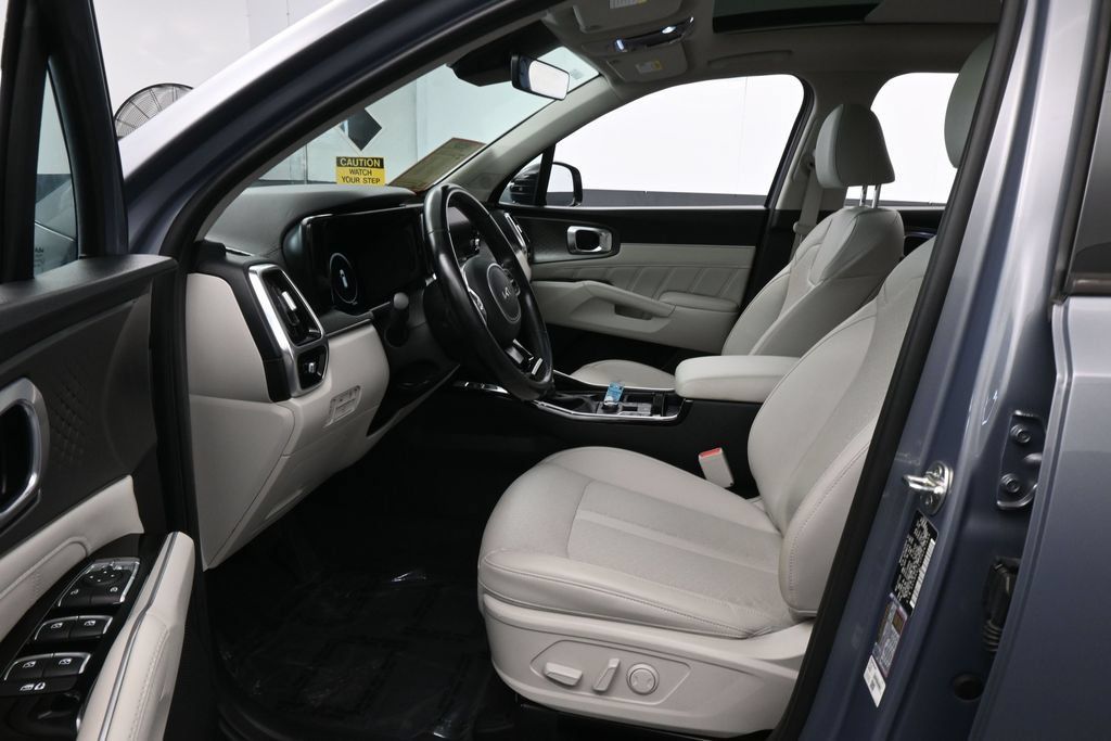 Used 2023 Kia Sorento SX FWD image 10