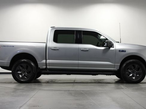 Used 2025 Ford F150 Lightning Flash AWD/4WD image 3