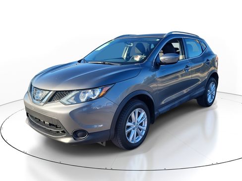 Used 2018 Nissan Rogue Sport SV image 3