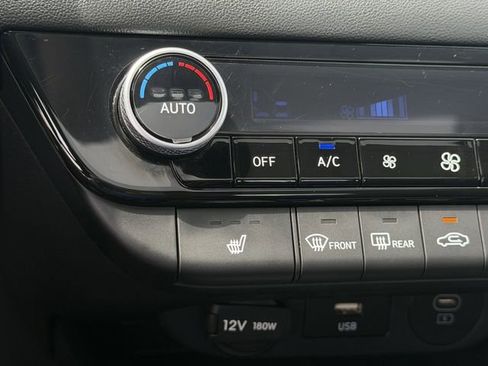 Used 2025 Hyundai Elantra SEL FWD image 18