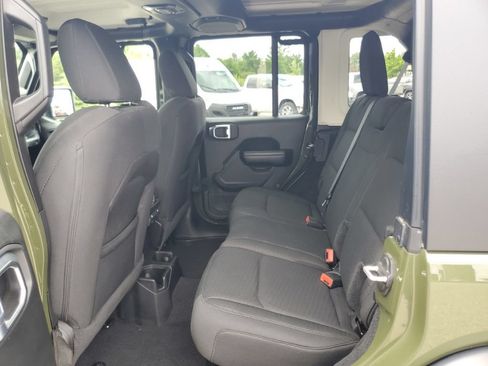 Used 2021 Jeep Wrangler Unlimited Sport AWD/4WD image 28