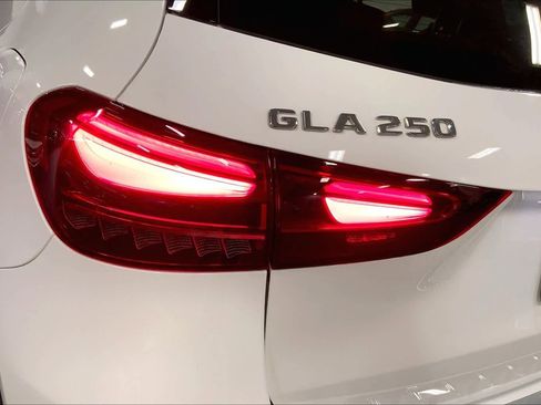 Used 2025 Mercedes-Benz GLA 250 4MATIC image 27