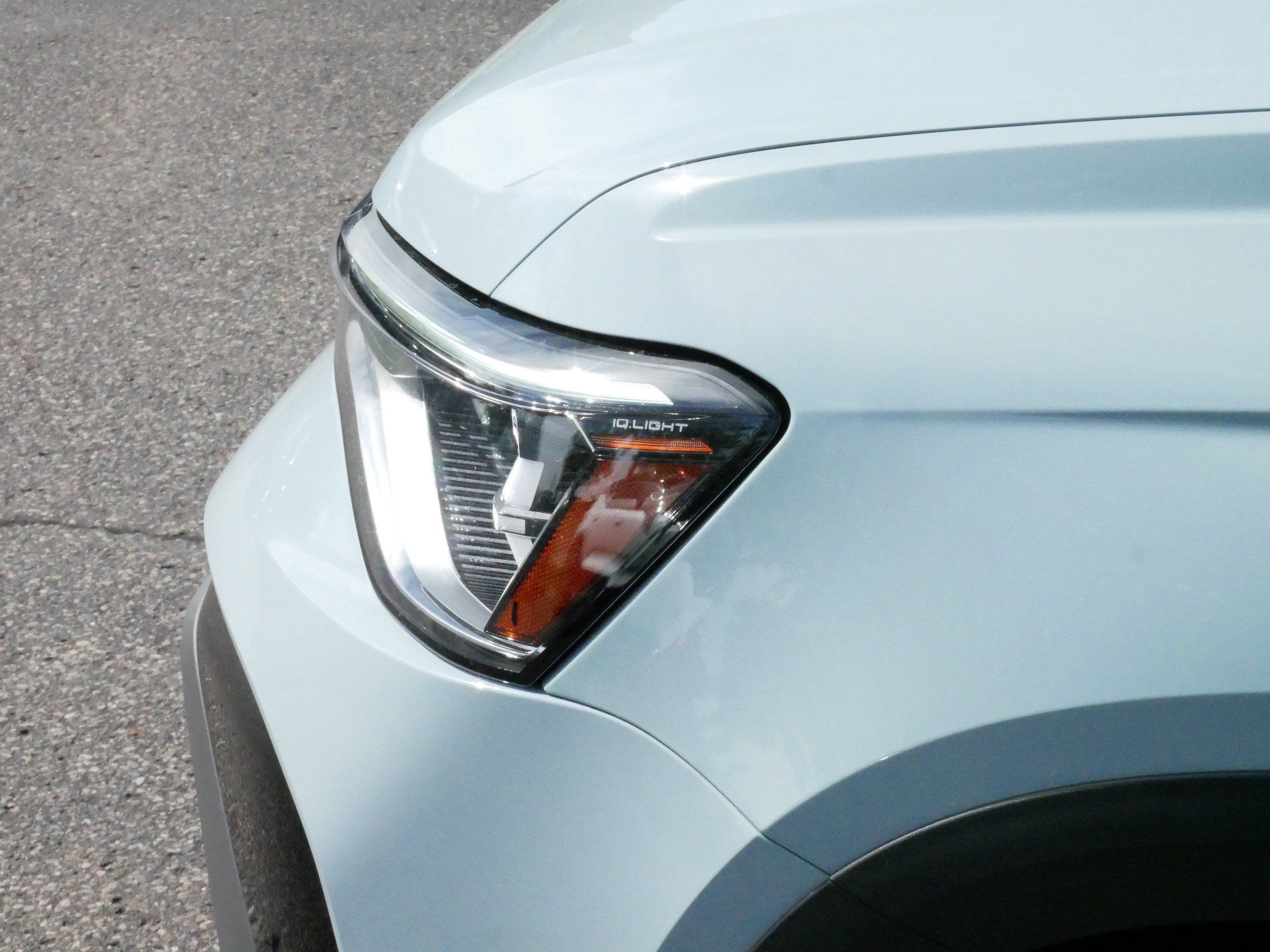 Certified 2025 Volkswagen Taos SE AWD/4WD image 16