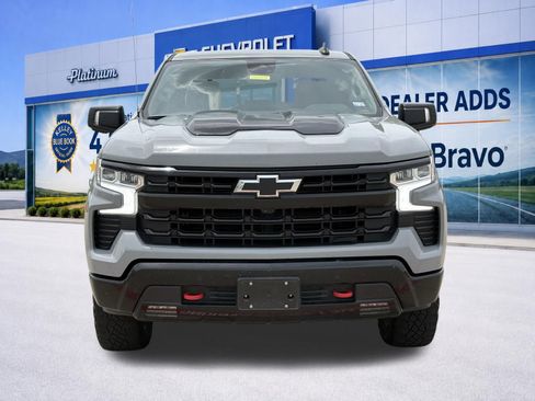 Used 2024 Chevrolet Silverado 1500 LT Trail Boss w/ LT Trail Boss Premium Package AWD/4WD image 2
