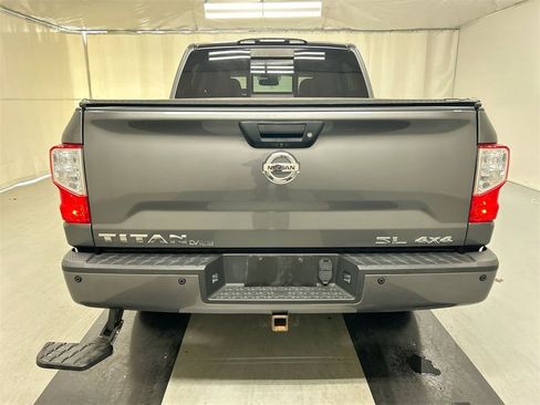 Certified 2019 Nissan Titan SL image 21