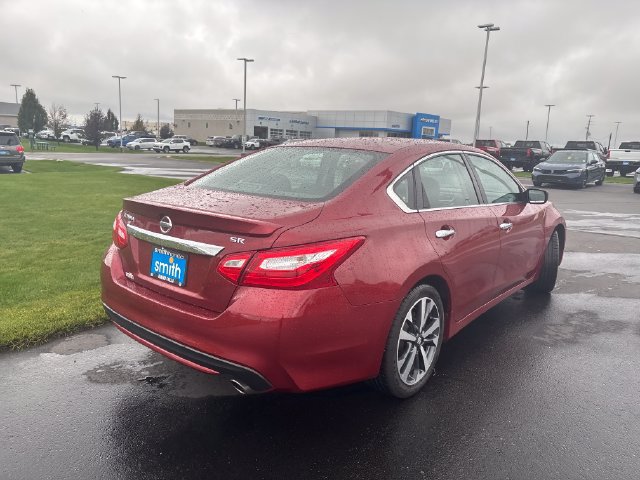 Used 2016 Nissan Altima 2.5 SR FWD image 3