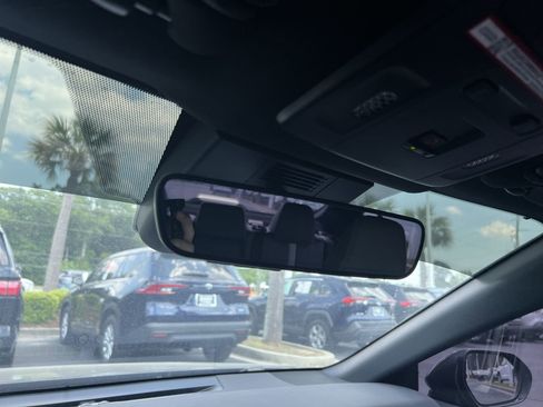 Used 2025 Toyota Camry SE w/ Convenience Package FWD image 27